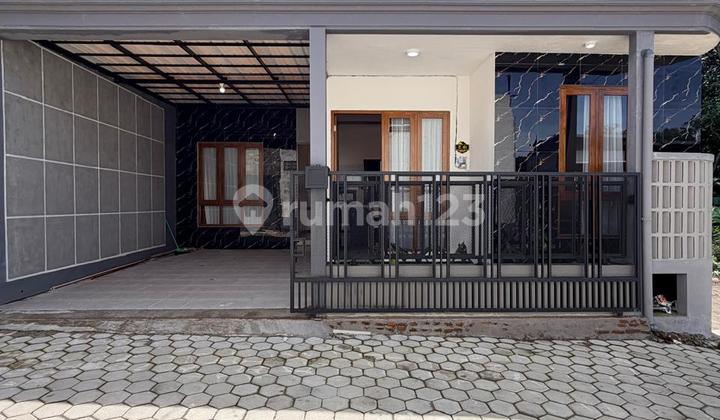 Modern Limasan Luxury House Furnished Cheap Price Within Cluster in Pucangan, Kaliurang Road KM 13, Ngemplak, Sleman. Near Jangkang Market. 2