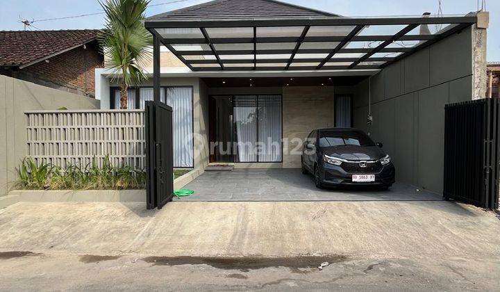 Rumah Modern Industrial Dengan Tanah Luas Dan Tata Ruang Lega Di Purwomartani Kalasan Sleman