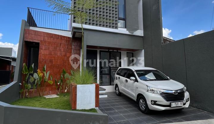 Rumah Cantik Modern Naturalis Estetik 2 Lantai Dekat Pasar Niten Jalan Bantul Dan Kampus Isi