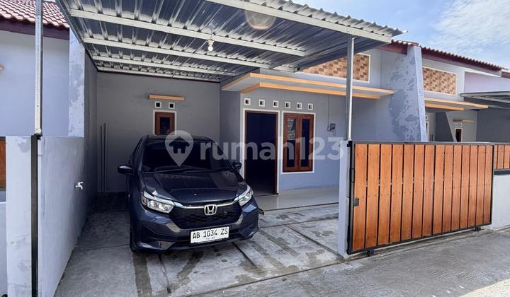 Super CheapOnly 2 Units Left‼️Beautiful New Minimalist House - Super Economical Price in a 5-Unit Cluster at Bimomartani Ngemplak Sleman, Near Gas Station