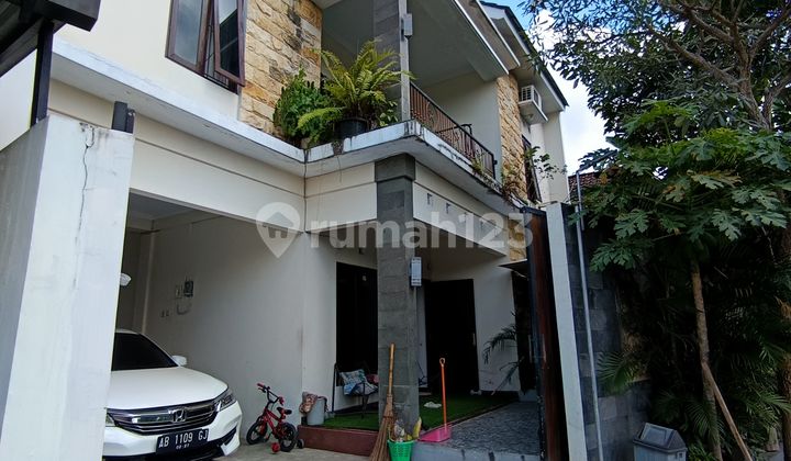 2-Storey Aesthetic Luxury House with Large Land, Bonus Furnished in Kadisoka, Purwomartani, Sleman 2-Storey Aesthetic Luxury House with Large Land, Bonus Furnished in Kadisoka, Purwomartani, Sleman