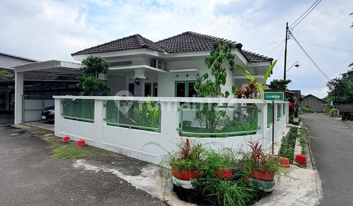 Beautiful House with Large Land Hook Near Mosque in Maguwoharjo Depok Sleman Close to Unriyo Tajem Campus 2