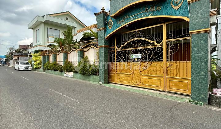 Rumah Mewah Bangunan Kokoh Full Furnished 2 Lantai Dengan Kolam Renang Dekat Ke Nogotirto Gamping Sleman Dekat Tugu Jogja Rumah Mewah Bangunan Kokoh Full Furnished 2 Lantai Dengan Kolam Renang Dekat Ke Nogotirto Gamping Sleman Dekat Tugu Jogja