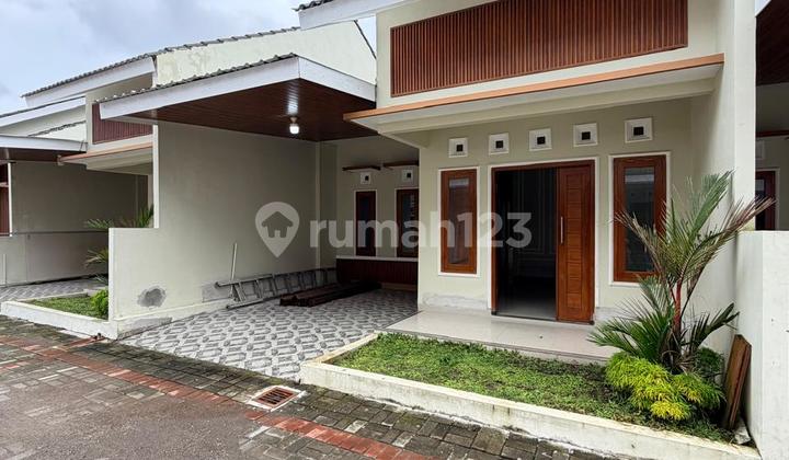 New Cluster 13 Unit‼️Rumah Baru Cantik Minimalis - Harga Super Ekonomis di Purwomartani Kalasan Sleman Dekat Candi Sambisari 2