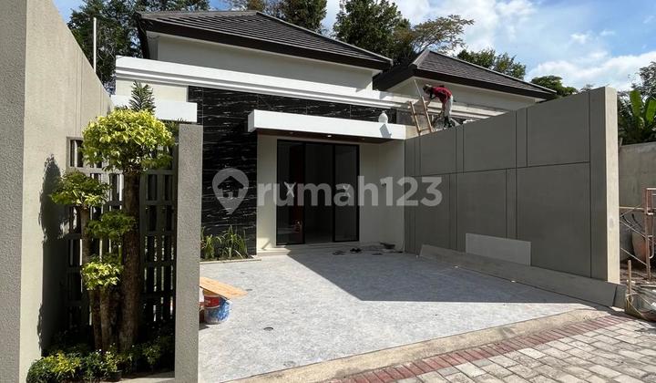 Rumah Mewah Modern Kekinian dengan Tata Ruang Nyaman di Jalan Kaliurang Km. 12.5 Ngaglik Sleman Dekat Kampus Uii Rumah Mewah Modern Kekinian dengan Tata Ruang Nyaman di Jalan Kaliurang Km. 12.5 Ngaglik Sleman Dekat Kampus Uii