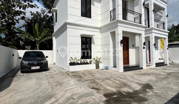 Rumah Baru Putih Siap Huni 2 Lantai Dalam Perumahan Bangunjiwo Village 2 Di Bangunjiwo Kasihan Bantul Dekat Kampus Umy 1