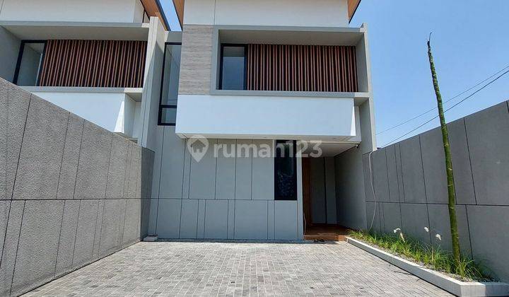 Rumah Mewah 2 Lantai Kontemporer Di Jalan Palagan Km. 9.5 Sariharjo Ngaglik Sleman Dekat Taman Palagan Asri 3 2