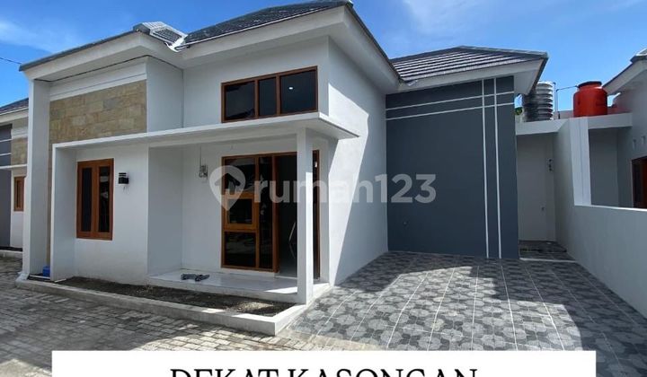Only 2 Units Left‼️ Beautiful Modern Contemporary House in a Mini Cluster at Mrisi Tirtonirmolo Kasihan Bantul, Near Kasongan