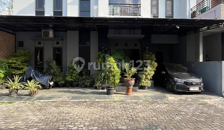 Rumah Mewah 2 Lantai Istimewa Dalam Perumahan Pondok Permai Nitikan Umbulharjo Dekat Xt Square Jogjakarta Rumah Mewah 2 Lantai Istimewa Dalam Perumahan Pondok Permai Nitikan Umbulharjo Dekat Xt Square Jogjakarta