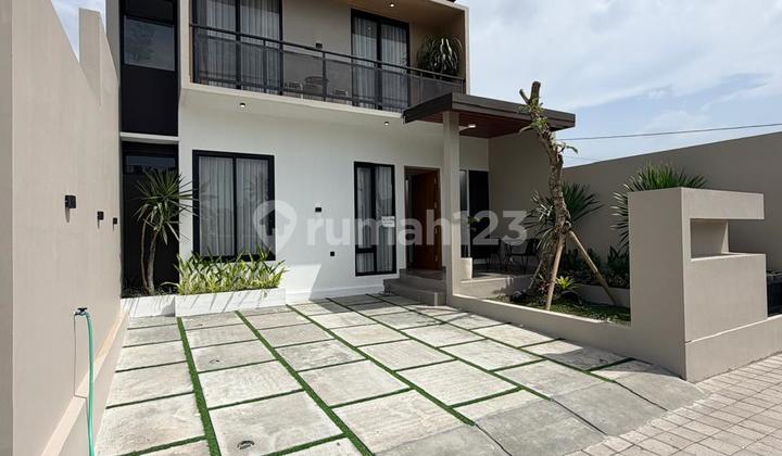 2 Lantai Termurah‼️Rumah Mewah 2 Lantai Kontemporer Modern Estetik - Furnished di Cokrogaten Ngemplak Sleman Dekat Pasar Jangkang