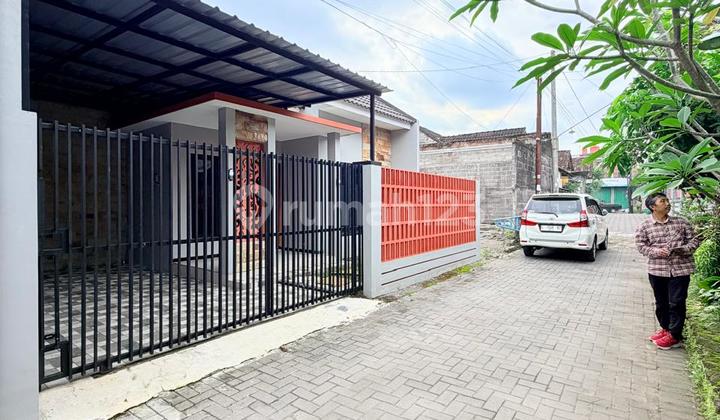 Just a Step Away from Jogjabay‼️New Luxurious Home - Spacious and Comfortable Layout in Wedomartani, Ngemplak, Sleman, Close to Jogjabay 2