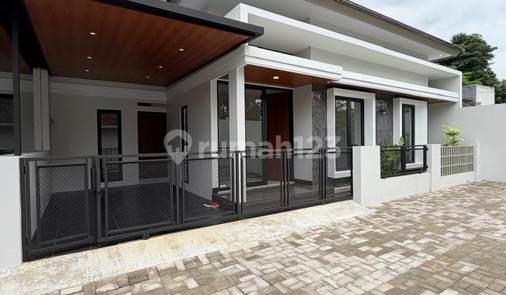 Affordable and Exclusive, Only 1 Unit Left‼️ New Fresh Modern Limasan House Ready to Occupancy on Jalan Kaliurang Km. 13, Sukoharjo Ngaglik Sleman, Near PPGP Art Campus. Affordable and Exclusive, Only 1 Unit Left‼️ New Fresh Modern Limasan House Ready to Occupancy on Jalan Kaliurang Km. 13, Sukoharjo Ngaglik Sleman, Near PPGP Art Campus.