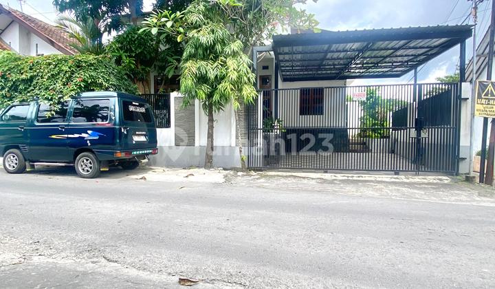 Very Special! Fully Furnished Villa House With Spacious Green Land Inside Ringroad Umbulharjo Jogjakarta