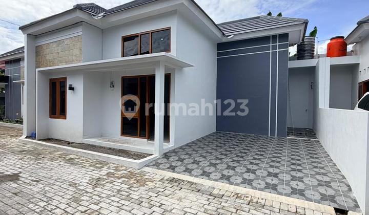 Rumah Cantik Modern Kekinian Dalam Mini Cluster di Mrisi Tirtonirmolo Kasihan Bantul Dekat Kasongan Rumah Cantik Modern Kekinian Dalam Mini Cluster di Mrisi Tirtonirmolo Kasihan Bantul Dekat Kasongan