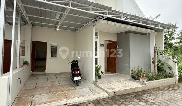 Very Cheap‼️Get It Fast‼️Beautiful Scandinavian House - In a Housing Complex on Jalan Imogiri Timur, Banguntapan, Bantul 2