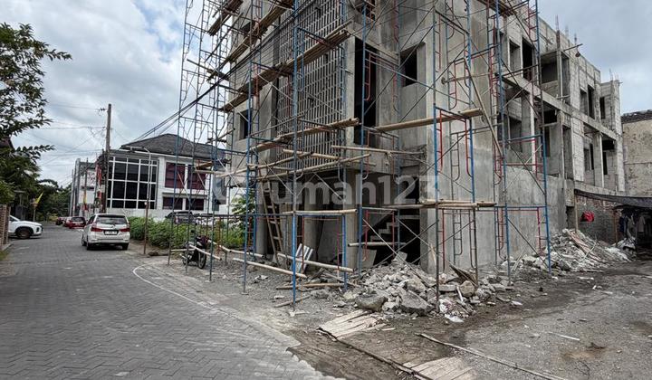 Kost Eklusif Modern 3 Lantai 30 Kamar Full Furnished Lokasi Premium di Condong Catur Depok Sleman Dekat Kampus Upn