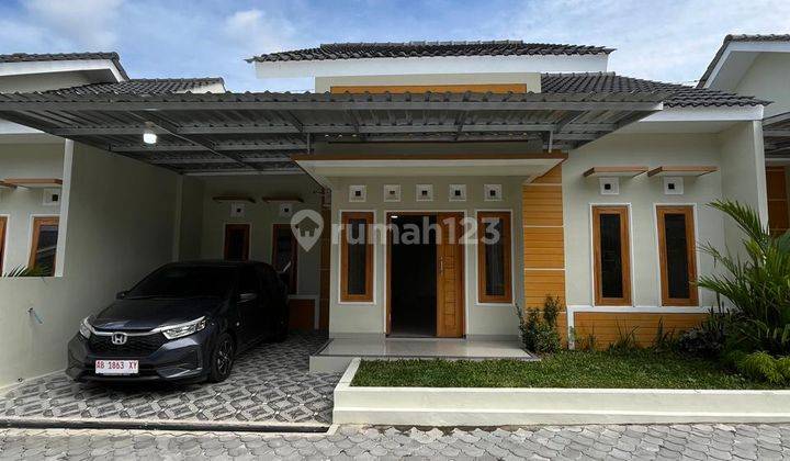 Murah Banget!!! Rumah Baru Cantik Mewah - Harga Murah - Tata Ruang Lega Dalam Cluster Kadisoka Purwomartani Sleman Dekat Pemancingan 1