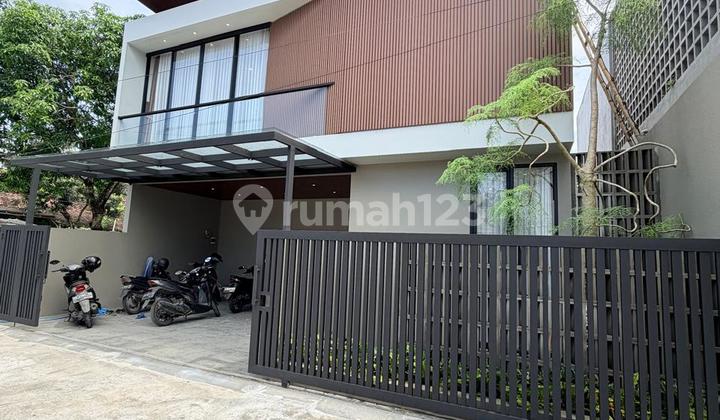 So Special‼️Luxurious 2-Story Villa Concept House with Private Pool and Full Furnishing in Wedomartani Ngemplak Sleman, Near Tajem and Jogjabay