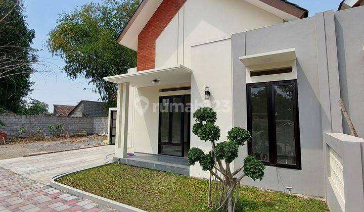 Rumah Baru Cantik Modern - Desaign Scandinavian 3 Unit Di Wedomartani Ngemplak Sleman Dekat Budi Mulia 1