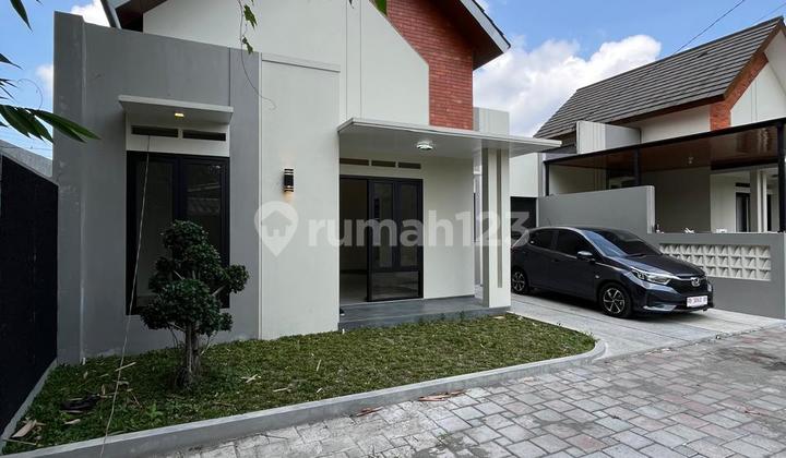 Rumah Cantik Modern Scandinavian Kekinian Dalam Mini Cluster di Wedomartani Ngemplak Sleman Dekat Budi Mulia Tajem 2