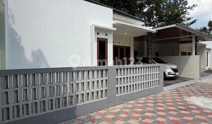 New Fresh Modern Limasan House Ready to Occupy 3 Units in Tirtoadi Mlati Sleman Near Cebongan Market