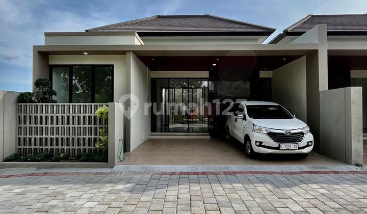 Ready 2 Unit Move-In Ready‼️SpecialNew Luxury Modern Industrial Limasan House in Maguwoharjo Depok Sleman Near Pasar Stan