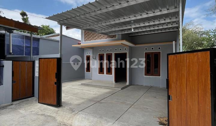 Beautiful New Minimalist House - Super Economical Price, Quiet and Comfortable Environment in Ngemplak, Near Jangkang Market. 2