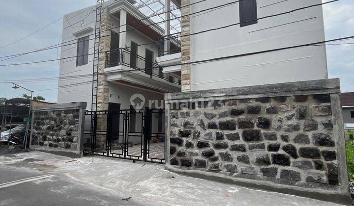 Kost Eklusif Modern 20 Kamar Tidur Di Jalan Kaliurang Km.13 Dekat Kampus Uii Terpadu 2