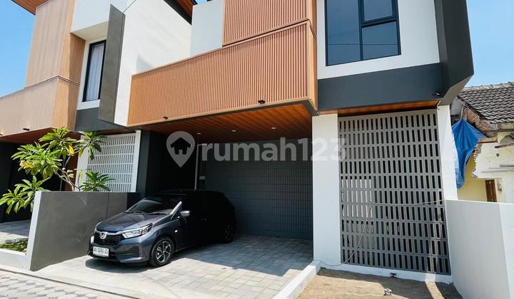 Contemporary Modern Luxury 2-Story House in an 8-Unit Cluster at Purwomartani, Kalasan, Sleman, Near Pamela 7 Yogyakarta Contemporary Modern Luxury 2-Story House in an 8-Unit Cluster at Purwomartani, Kalasan, Sleman, Near Pamela 7 Yogyakarta