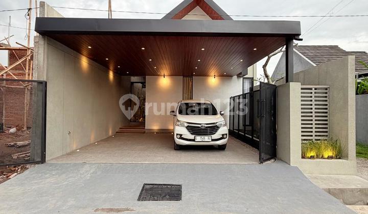 Special Modern‼️ Fully Furnished
Luxurious New Modern House with Spacious Land and Generous Layout in Purwomartani, Kalasan, Sleman, Close to Toll Exit. Special Modern‼️ Fully Furnished
Luxurious New Modern House with Spacious Land and Generous Layout in Purwomartani, Kalasan, Sleman, Close to Toll Exit.