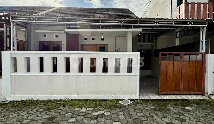 Cute Minimalist House at a Super Affordable Price in Tamanan Banguntapan Housing, Near Giwangan Cute Minimalist House at a Super Affordable Price in Tamanan Banguntapan Housing, Near Giwangan