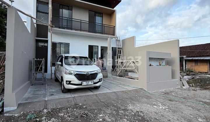 Rumah Mewah 2 Lantai Kontemporer Modern - Harga Murah Banget di Cokrogaten Ngemplak Sleman Dekat Pasar Jangkang 2