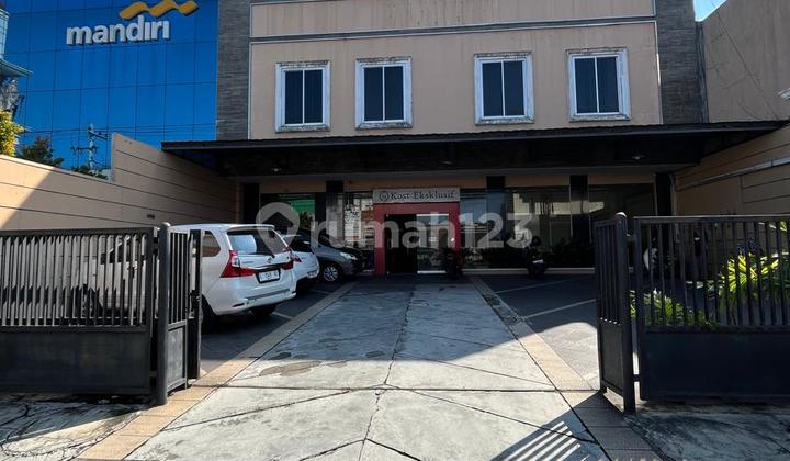Kost Eklusif 2 Lantai Like Hotel Sangat Strategis Di Jalan Godean Km. 5.5 Nogotirto Gamping Sleman ( Dalam Ringroad )