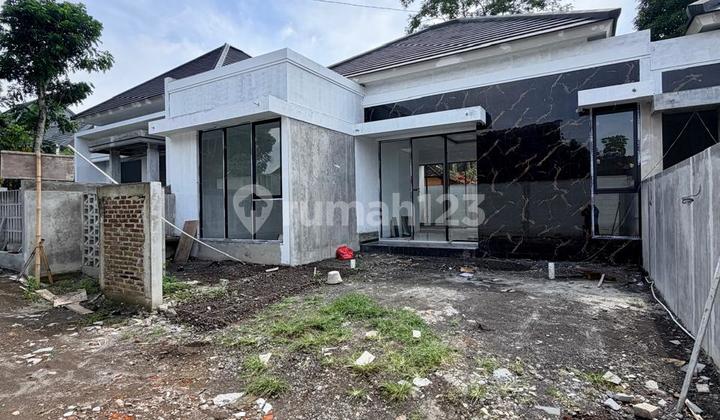 Modern Luxury Open Space House with Extensive Land on Jalan Kaliurang KM. 13 Ngemplak Sleman, Near Pasar Jangkang 2