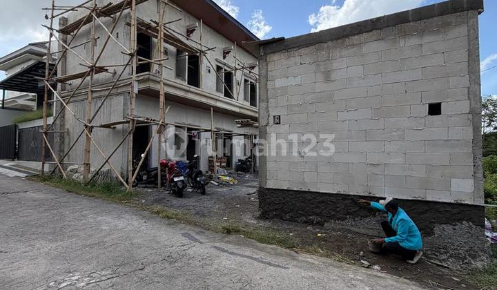 Modern Exclusive Boarding House with 16 Fully Furnished Rooms in Maguwoharjo, Depok, Sleman, Near Pasar Stan and Lottemart 1