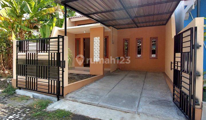 MURAH BANGET! RUMAH BARU SIAP HUNI - CANTIK MENARIK DI DEKAT PASAR STAN MAGUWOHARJO DEPOK SLEMAN 1