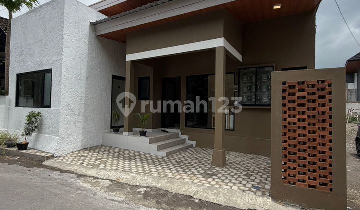 New Brown Boarding House 9 Bedrooms on Kaliurang Street Km. 10 Ngaglik Sleman Near UII Campus 2