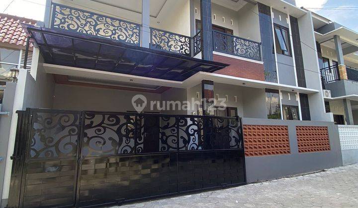 Rumah Mewah Modern 2 Lantai Kontemporer Istimewa Dengan Harga Murah Di Dekat Jogjabay Maguwoharjo 2