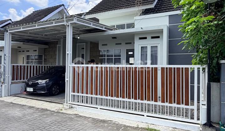 Beautiful Minimalist House in a Housing Complex in Maguwoharjo Depok Sleman Near Sanata Dharma University Maguwo 2