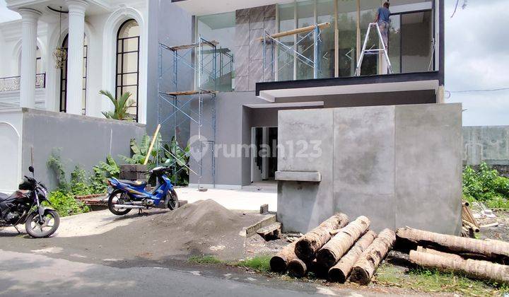 Rumah 2 Lantai Mewah Modern Kontemporer Di Banyuraden Gamping Sleman Dekat Kampus Unu Yogyakarta 2