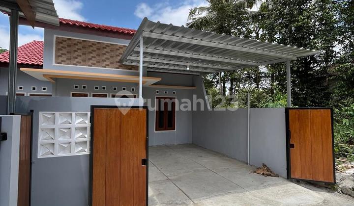 Beautiful New Minimalist House - Super Economical Price, Quiet and Comfortable Environment in Ngemplak, Near Jangkang Market.