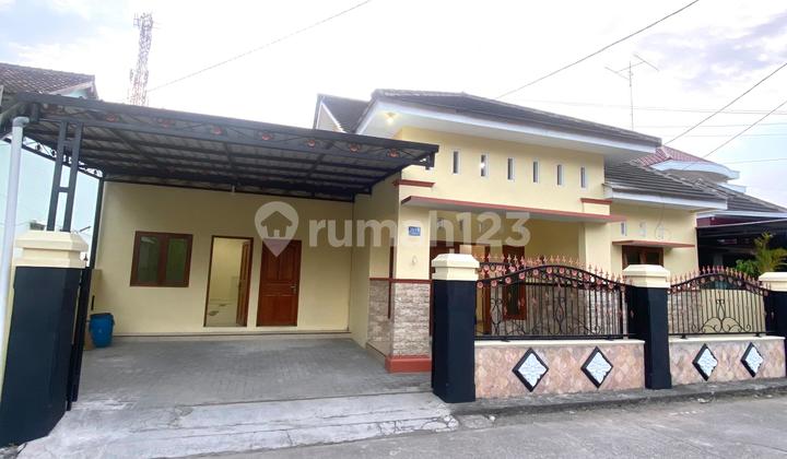 Rumah Cantik Dan Luas Dalam Ringroad Kotagede Dekat Kampus Stipram Dekat Ke Kota Jogja Rumah Cantik Dan Luas Dalam Ringroad Kotagede Dekat Kampus Stipram Dekat Ke Kota Jogja