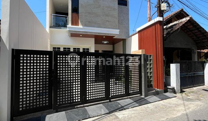 Strategis - Istimewa‼️rumah Baru Mewah Modern 2 Lantai Lokasi Strategis Di Baturetno Banguntapan Bantul Dekat Nasmoco Janti