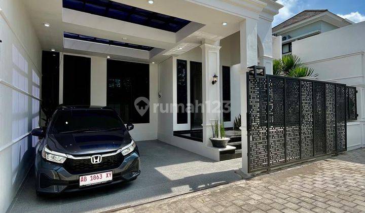 Istimewa Poll !!! Rumah Mewah Modern Desaign American Classic Kekinian Dengan High Ceiling Di Area Premium Purwomartani Dekat Perum Pertamina 1