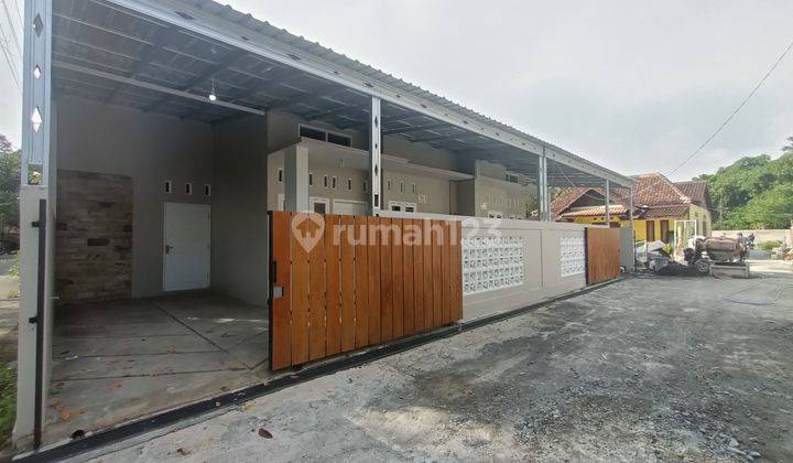 Promo Murah! Rumah Baru Siap Huni Minimalis Modern Dalam Cluster 12 Unit Di Utara Pasar Godean 1