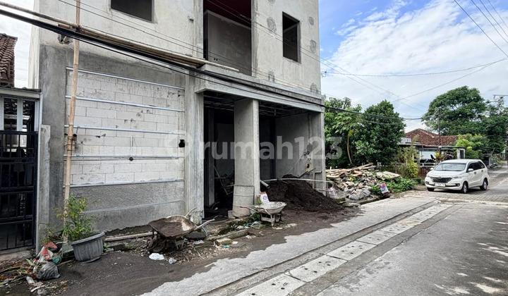 Investasi Kost Produktif‼️Kost Eklusif Modern 2 Lantai 16 Kamar Full Furnished di Jalan Palagan KM. 10 Ngaglik Sleman Dekat Pasar Rejondani Investasi Kost Produktif‼️Kost Eklusif Modern 2 Lantai 16 Kamar Full Furnished di Jalan Palagan KM. 10 Ngaglik Sleman Dekat Pasar Rejondani