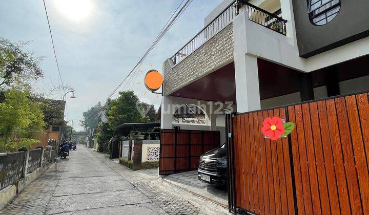 Kost Eklusif 2.5 Lantai Dan Rumah Induk Strategis Dan Fully Furnished Di Jalan Palagan Ngaglik Sleman Dekat Monjali Dan Kampus Ugm 2