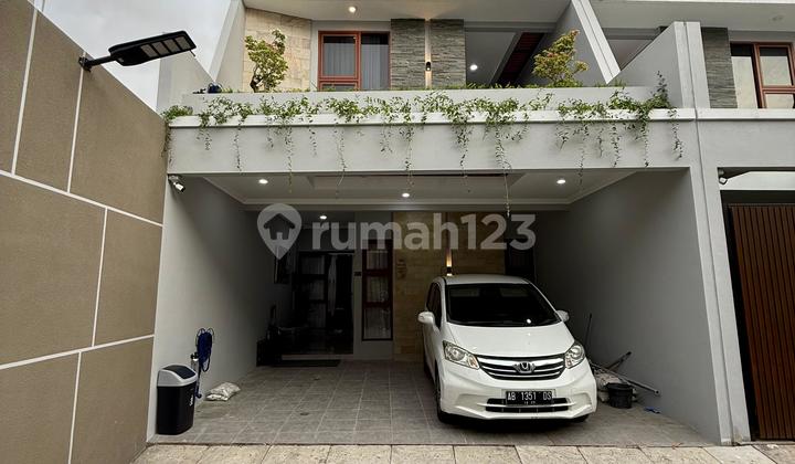 Rumah Baru Mewah Full Furnished Premium di Cluster Eksklusif Dalam Ringroad Dekat Jalan Raya Gedong Kuning