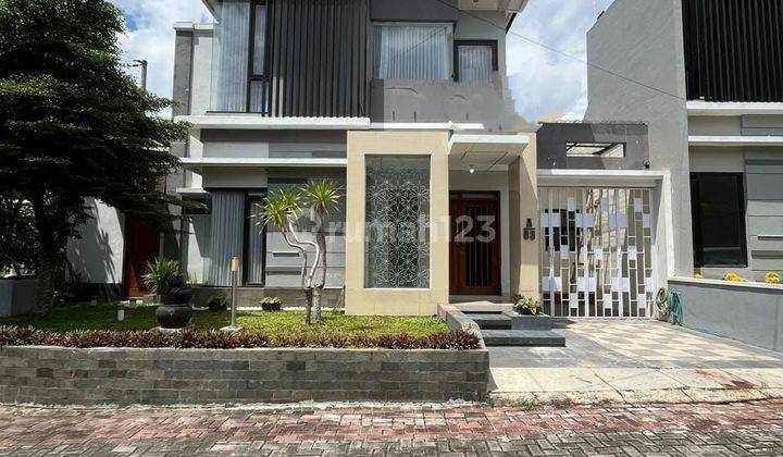 Rumah Mewah Strategis 2 Lantai Istimewa Fully Furnished Dalam Perumahan Elite Security 24 Jam Di Jalan Palagan Dekat Hotel Hyatt 1