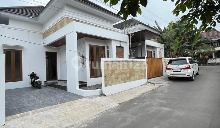Rumah Baru Putih Limasan Modern - Berkualitas Di Jalan Kaliurang Km 13 Dekat Kampus Pppg Kesenian 2